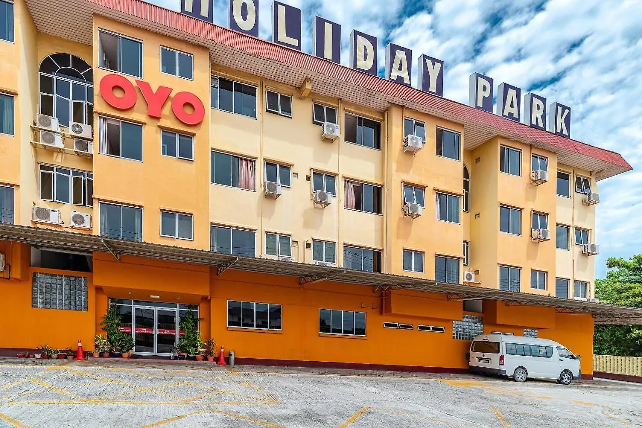 Oyo 89864 Hotel Holiday Park Kota Kinabalu Malesia