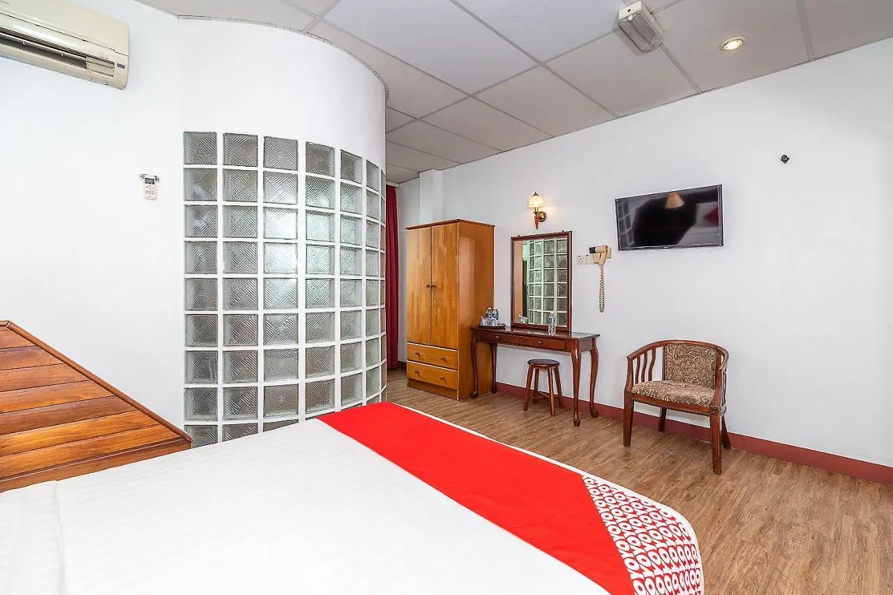 Oyo 89864 Hotel Holiday Park Kota Kinabalu Malesia