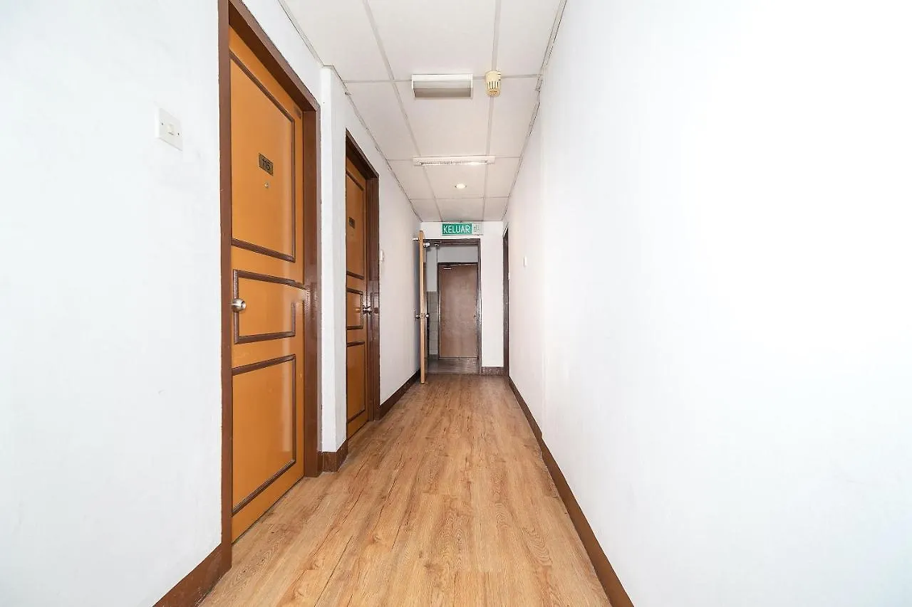 Oyo 89864 Hotel Holiday Park Kota Kinabalu
