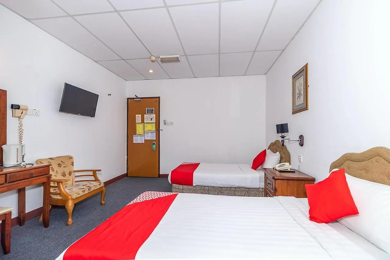 Oyo 89864 Hotel Holiday Park Кота-Кинабалу