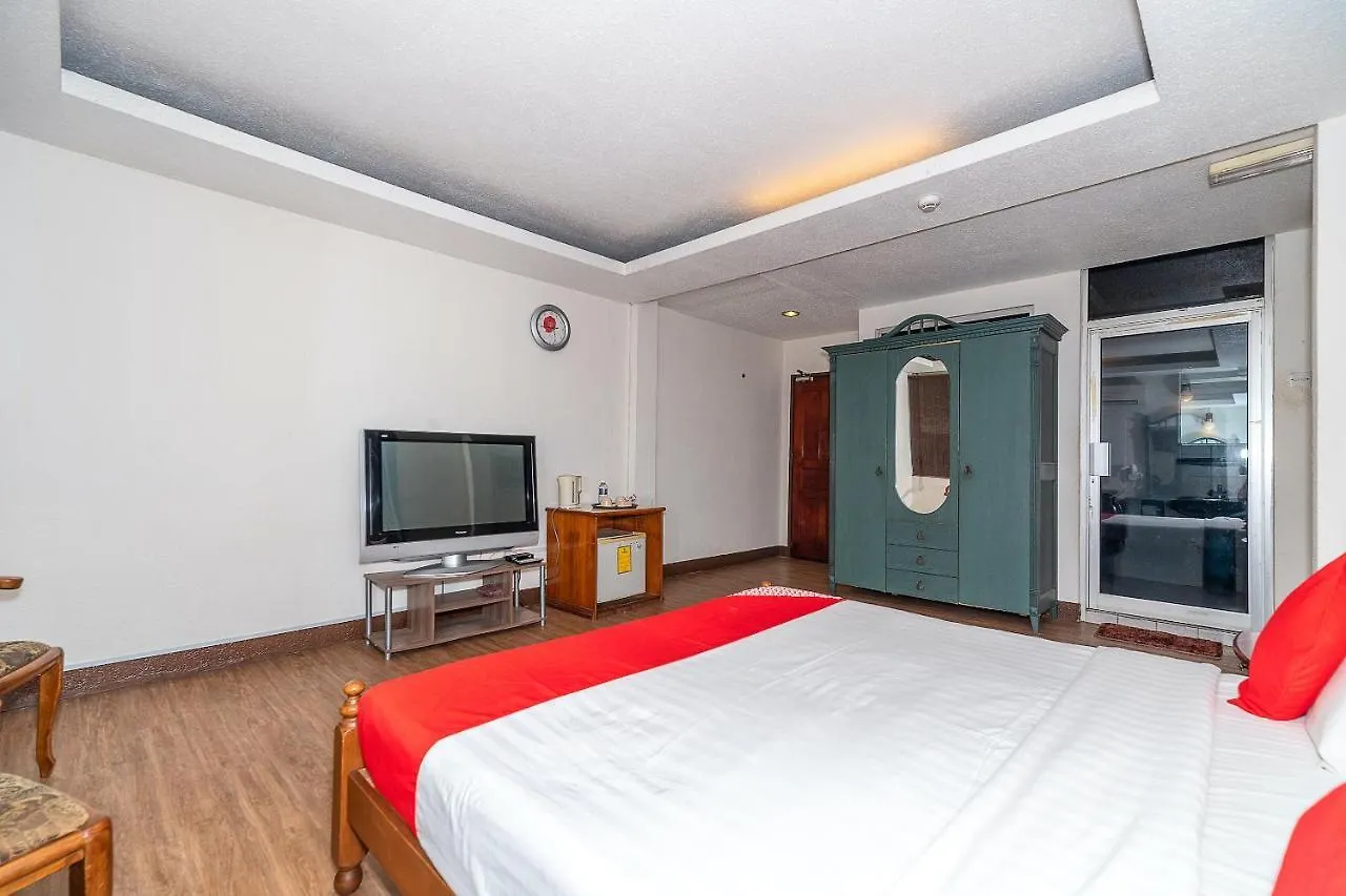 **  Oyo 89864 Hotel Holiday Park Кота-Кинабалу Малайзия