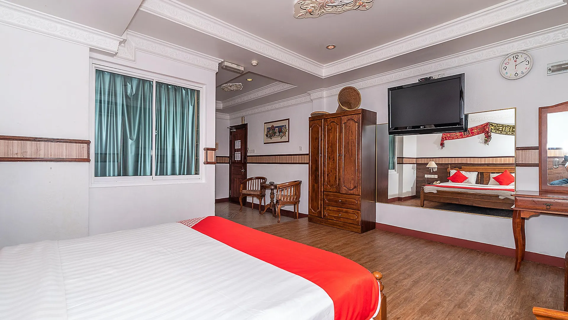 Oyo 89864 Hotel Holiday Park Кота-Кинабалу